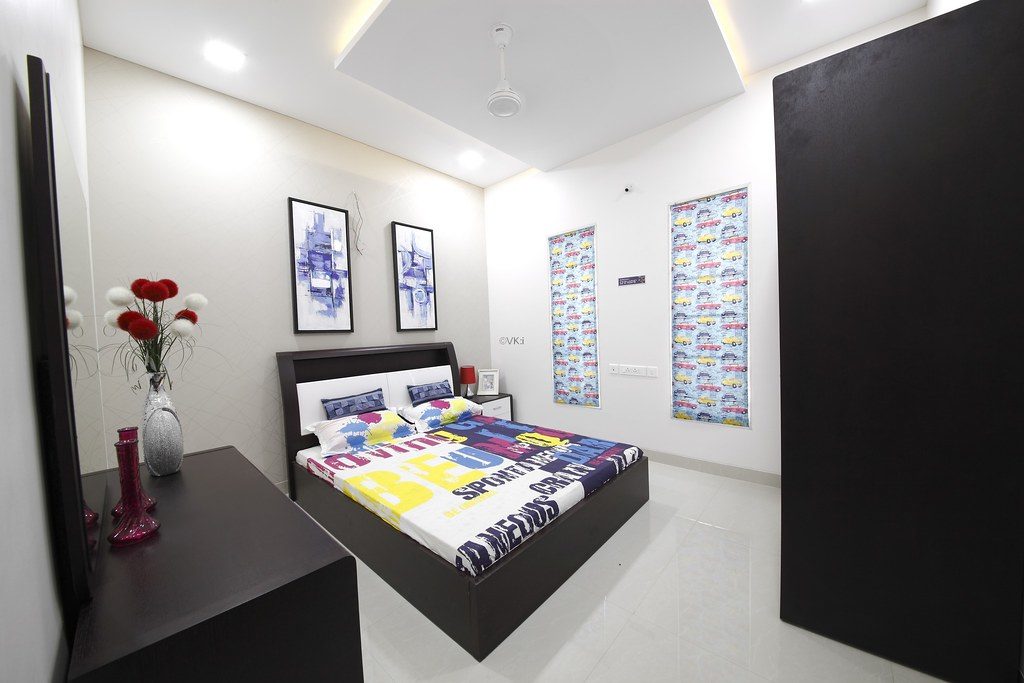 Siyona, Sample flat